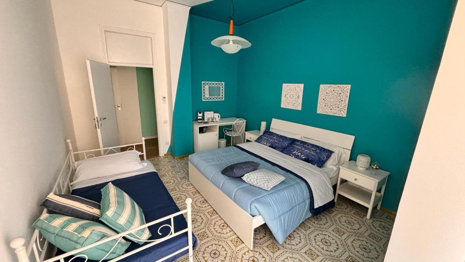 Reginella Guest House Salerno Buitenkant foto