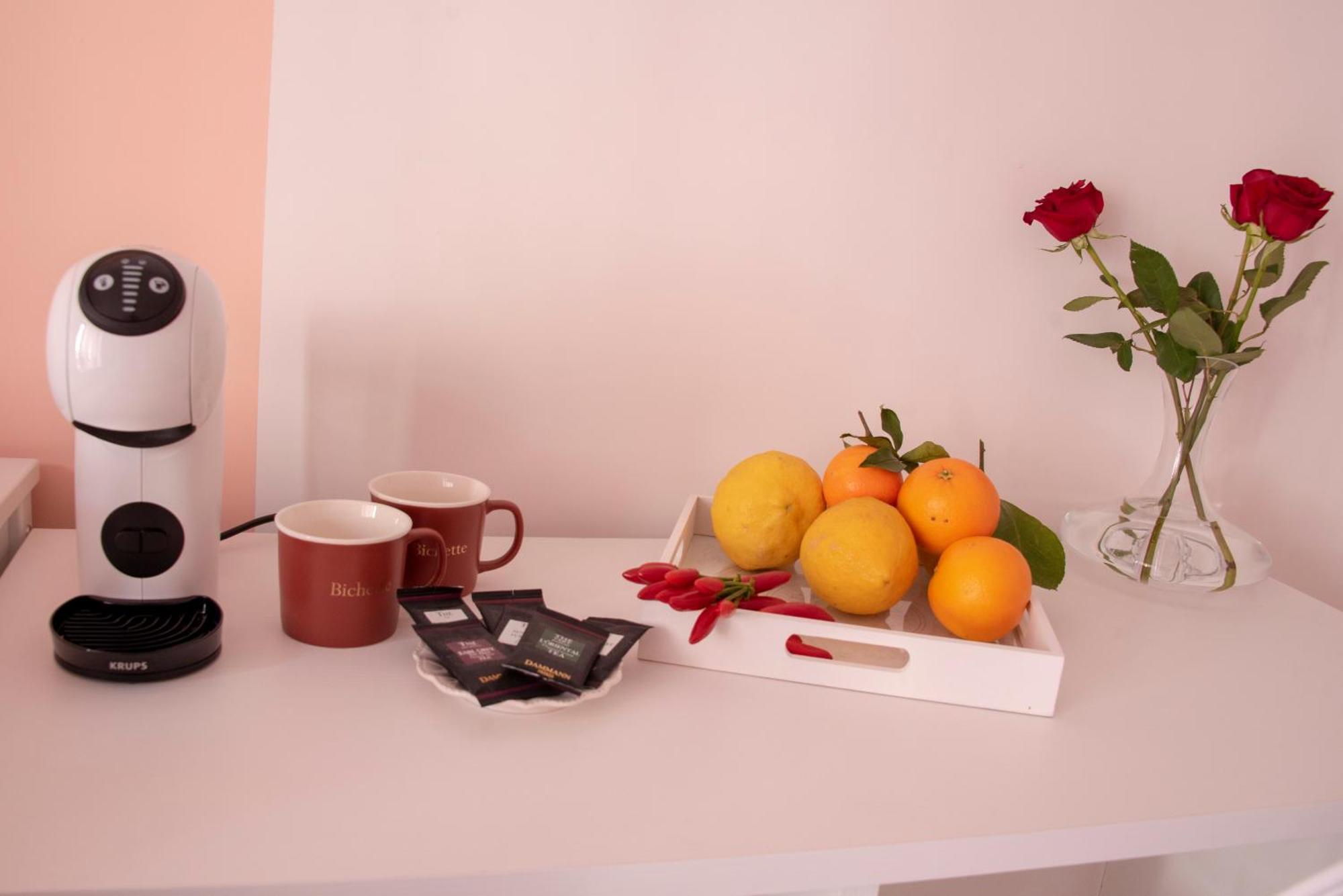 Reginella Guest House Salerno Buitenkant foto