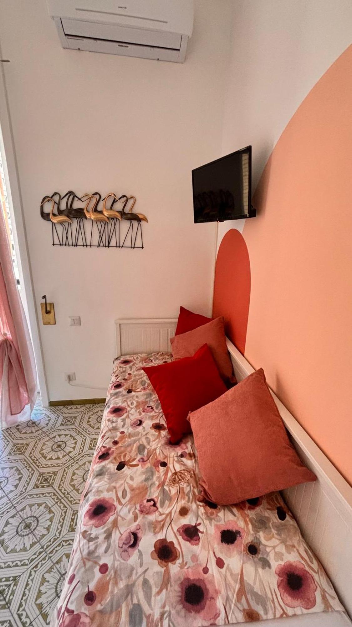 Reginella Guest House Salerno Buitenkant foto
