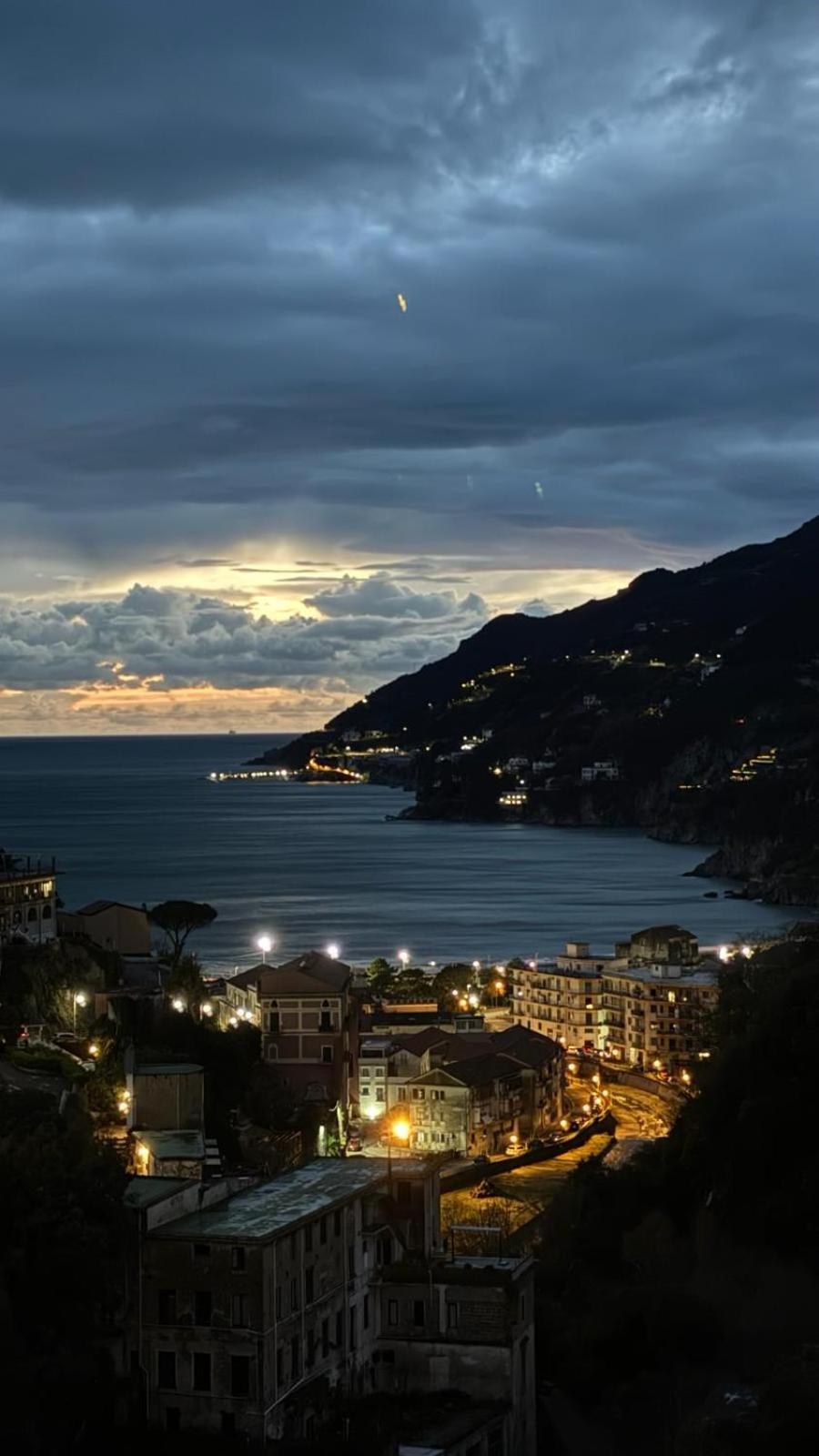 Reginella Guest House Salerno Buitenkant foto